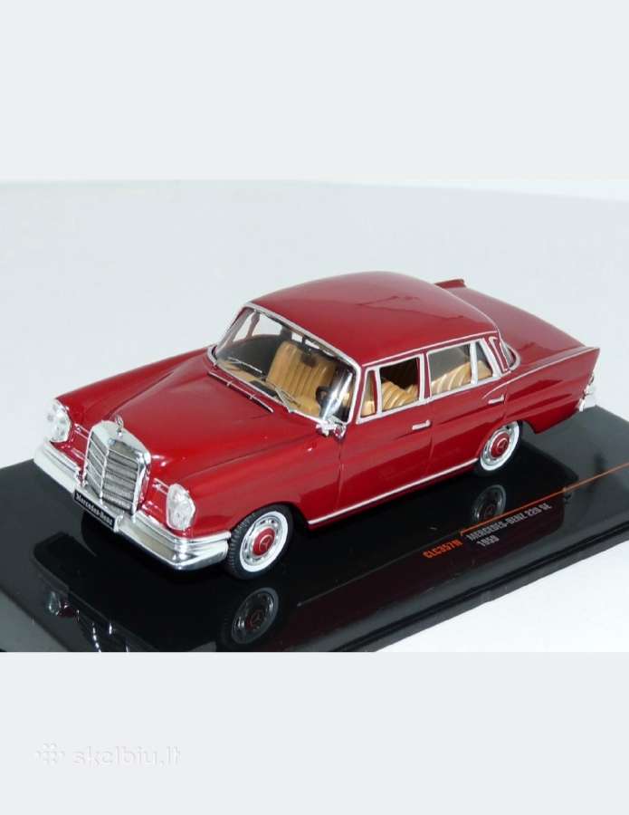 Mercedes-benz 220 W111