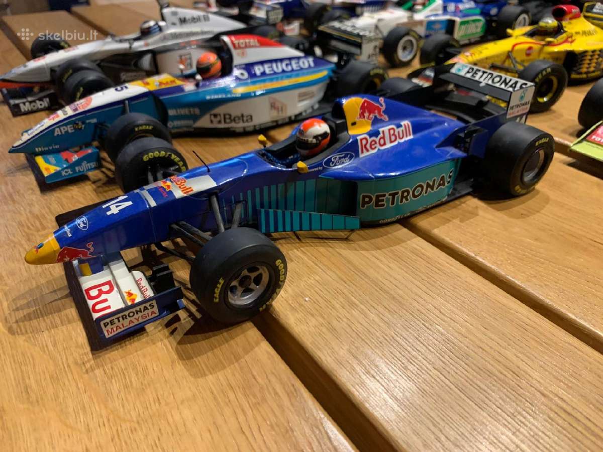 F-1 Formulių modeliai Minichamps 1:18 Mclaren - nuotraukos Nr. 7