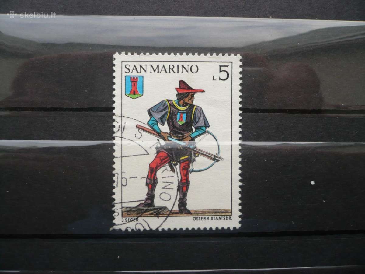 1973 m. istorinės uniformos ir herbas