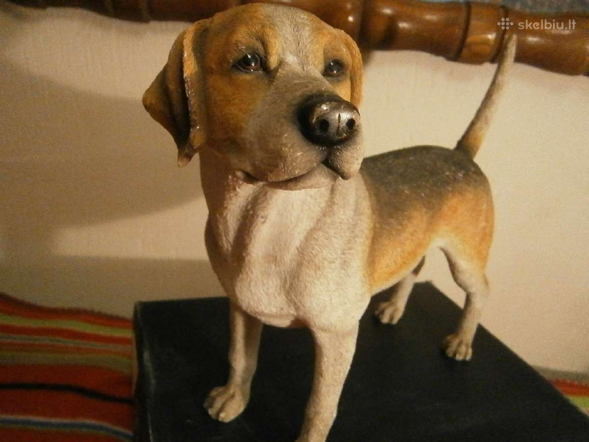 Šuns skulptūra 23cm aukštis 27cm ilgis ,dūžtanti