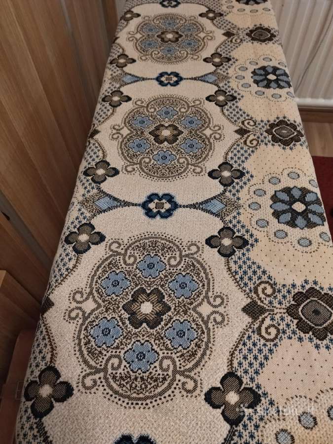 Lovatiesė (austa)