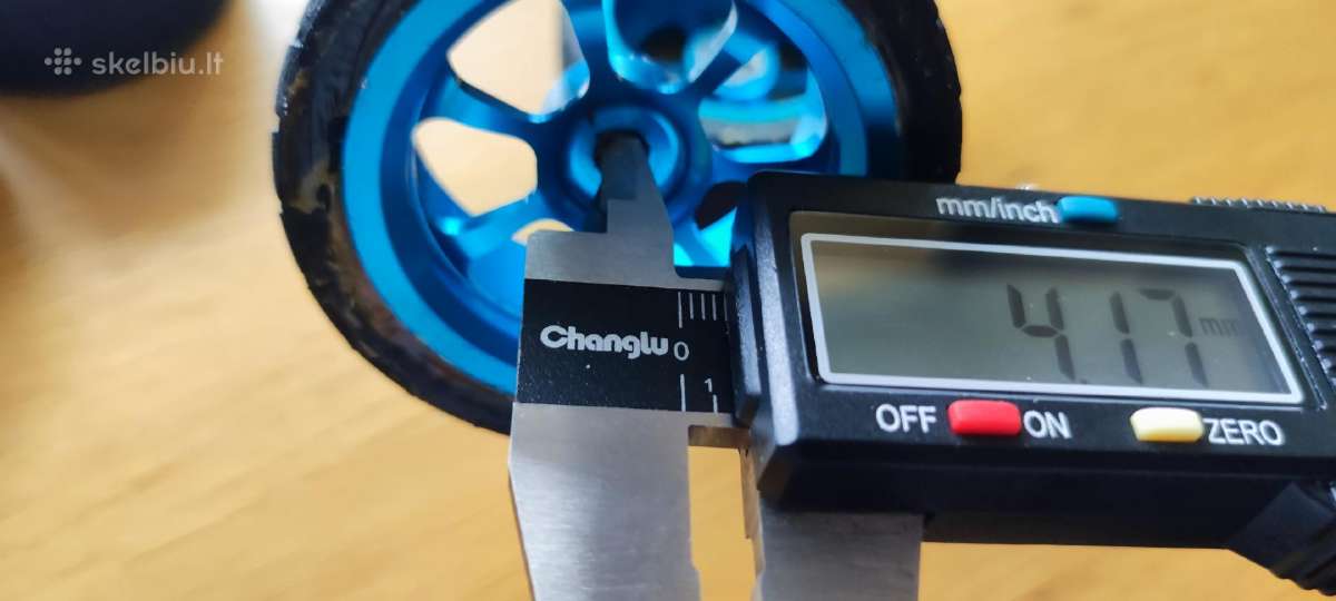 RC lieti ratlankiai su padangomis - nuotraukos Nr. 4