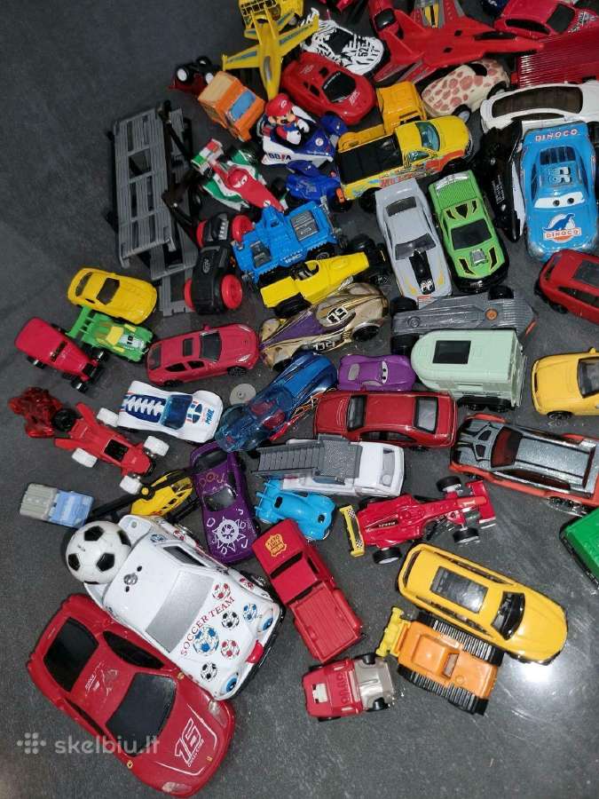 Hot wheels modeliukai mašinelės žaislai modeliai į - nuotraukos Nr. 4