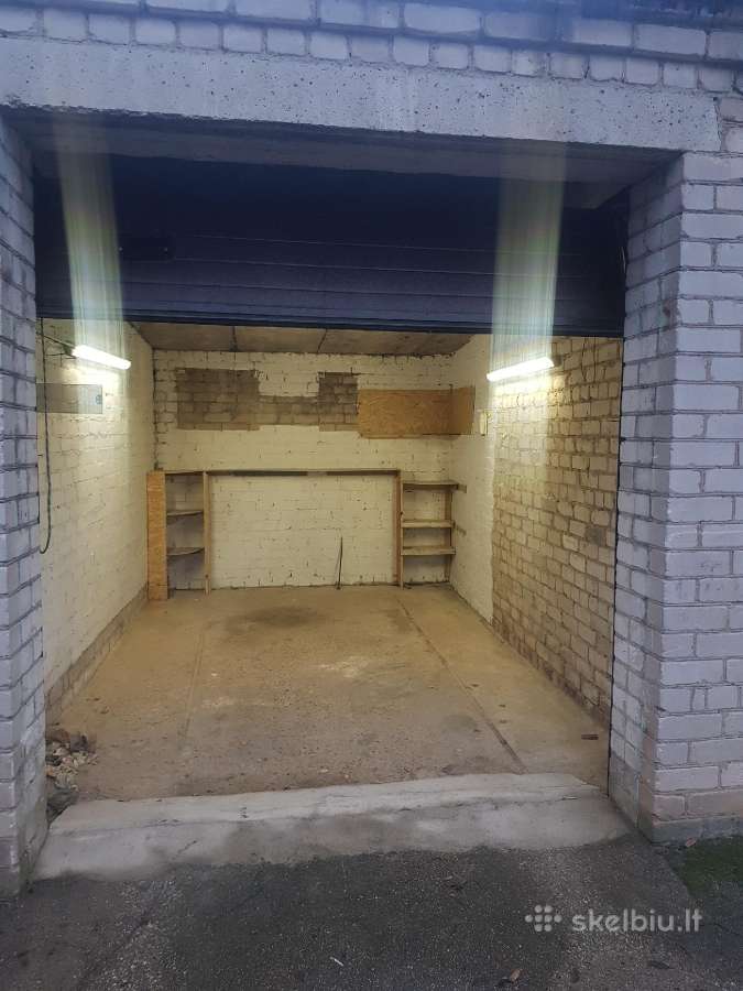 Parduodu garažą Ukmergės miesto centre