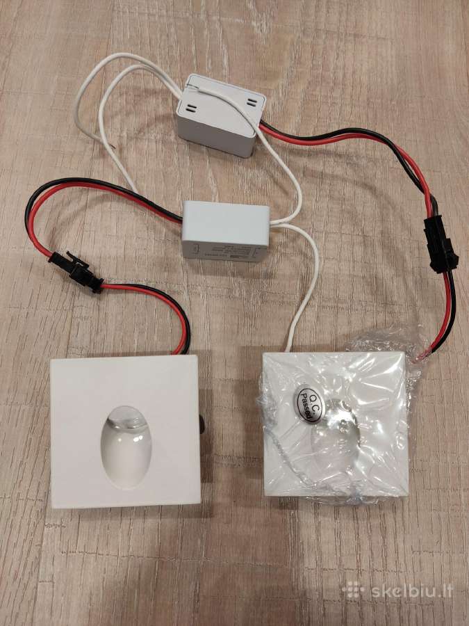 Parduodami sieniniai 3w LED šviestuvėliai