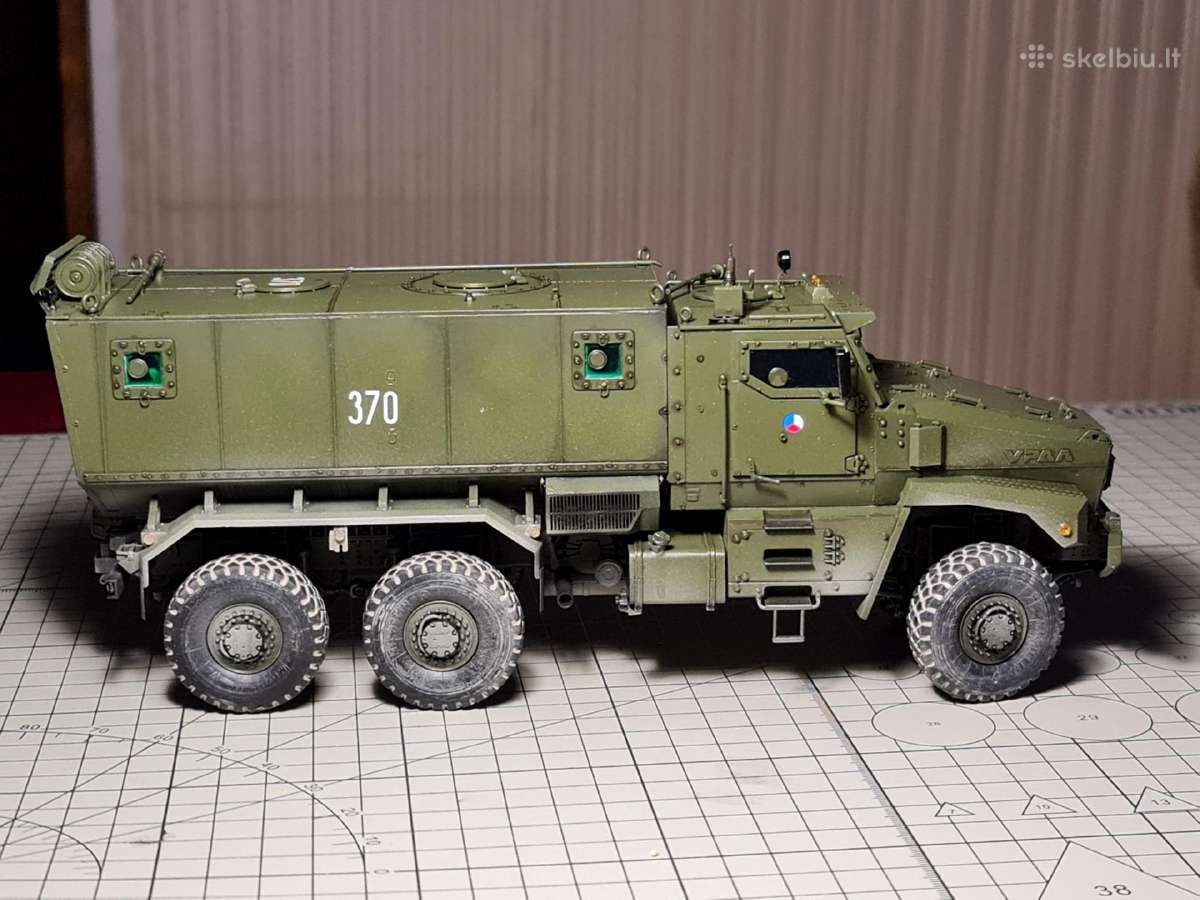 Parduodu suklijuota plastikini modeliuka 1/35 - nuotraukos Nr. 2
