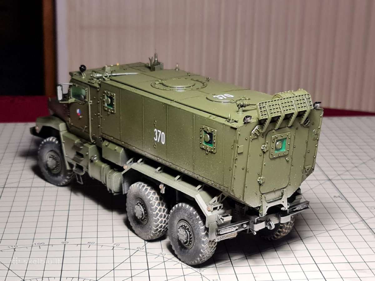 Parduodu suklijuota plastikini modeliuka 1/35 - nuotraukos Nr. 8