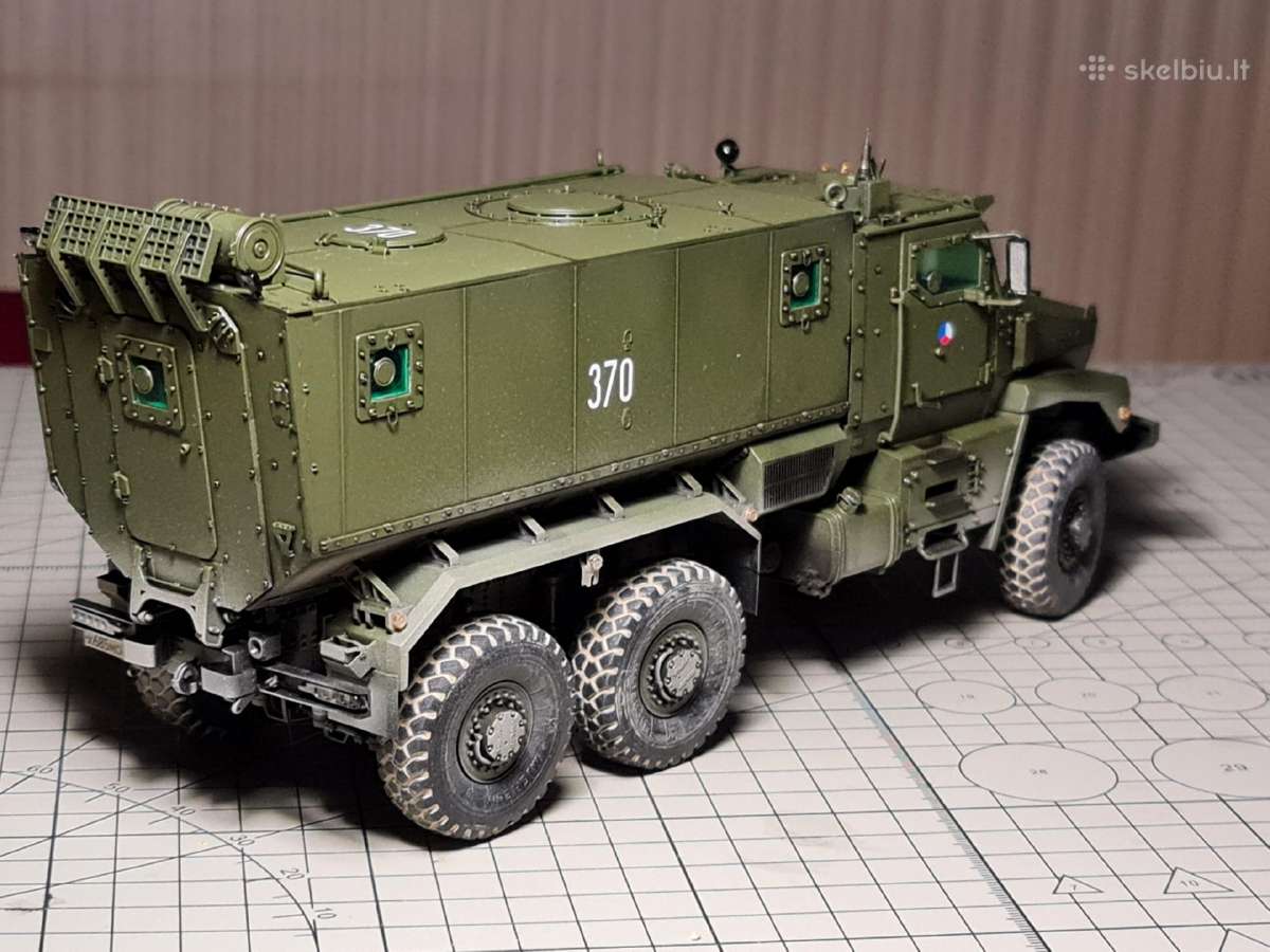 Parduodu suklijuota plastikini modeliuka 1/35 - nuotraukos Nr. 9