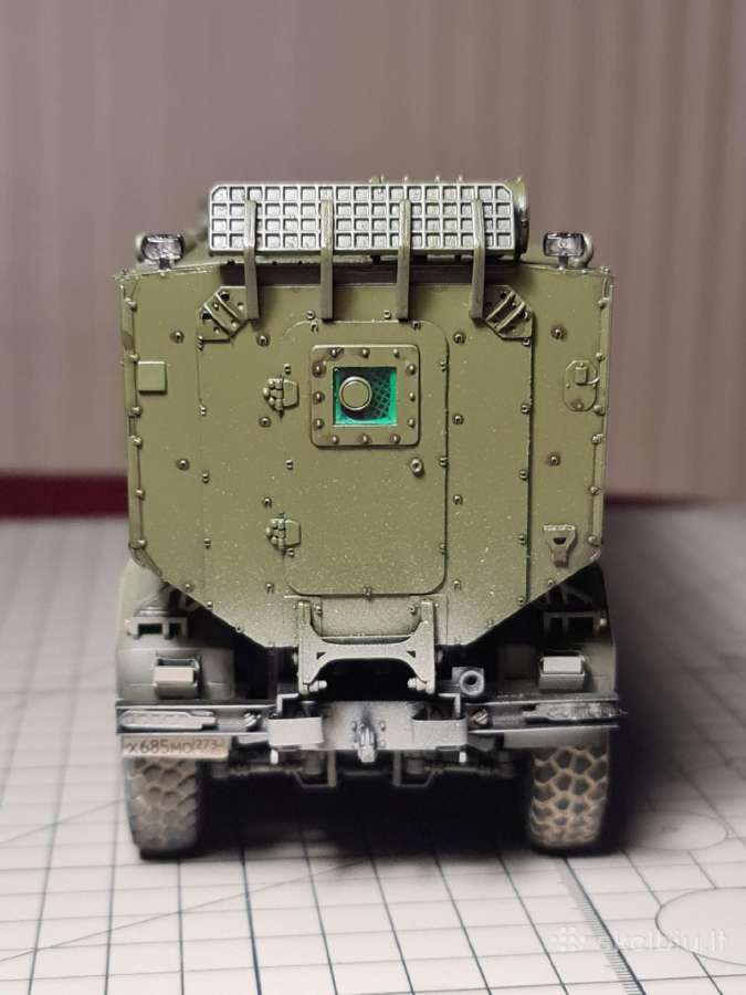 Parduodu suklijuota plastikini modeliuka 1/35 - nuotraukos Nr. 10