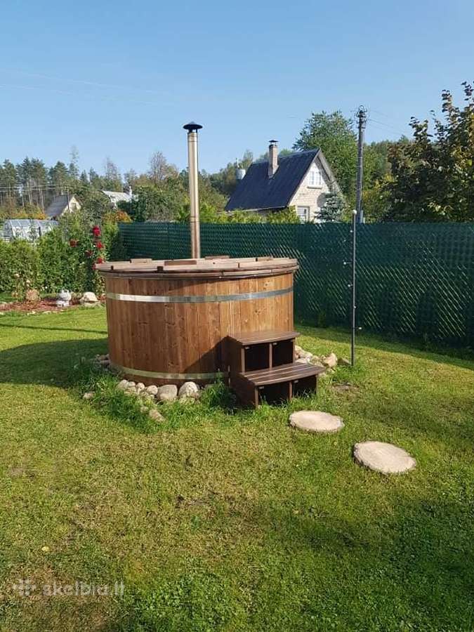 Plastikinis lauko kubilas su Termomediena