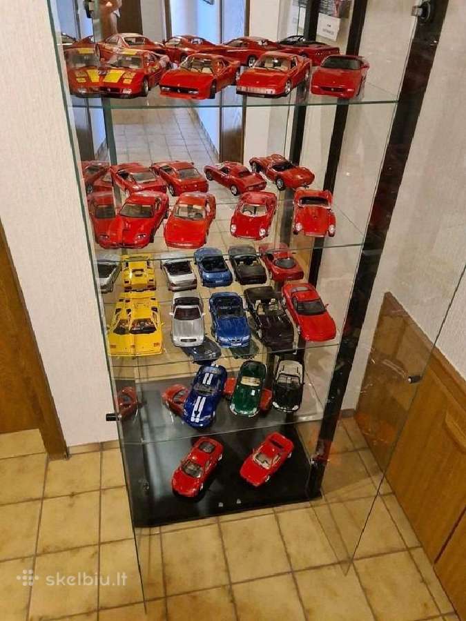 1:18 modelių kolekcija ferrari mercedes jaguar bmw