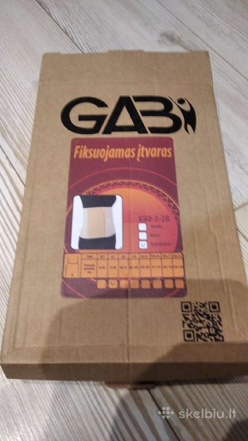 Fiksuojamas įtvaras