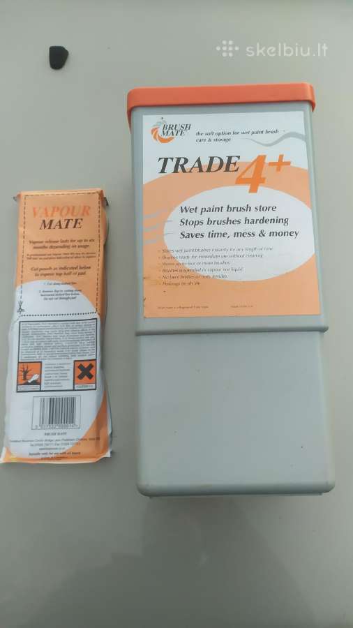 Dażymo teptukų dėžutė brush mate