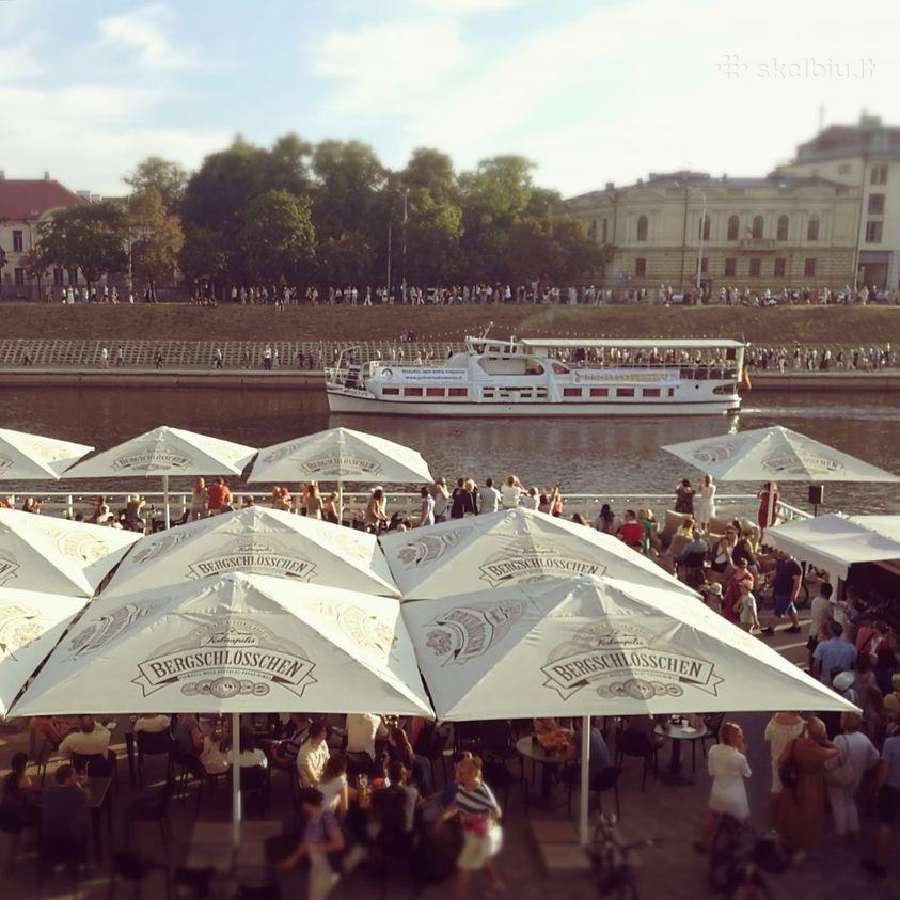 Vasaros kavinei reikalingi darbuotojai !