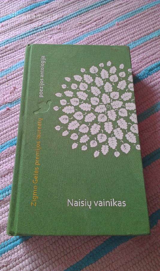 Naisių vainikas: antologija Kažukauskaitė-kukulien