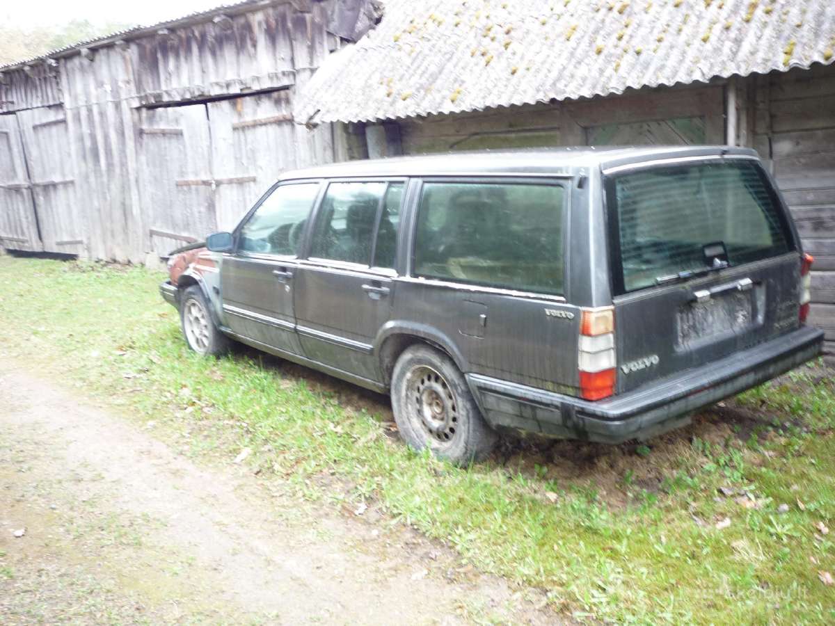 Volvo 940 dalimis