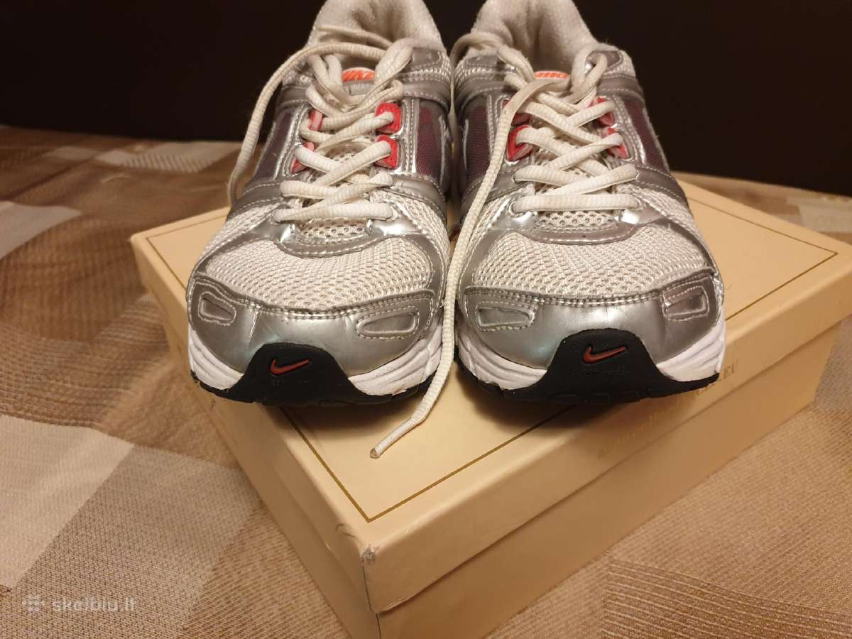 Nike moteriški kedai - nuotraukos Nr. 5
