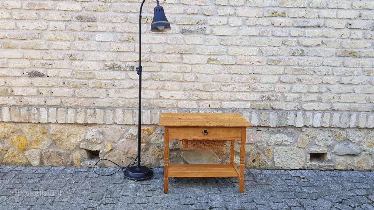 Vintažinis mid century kėnio masyvo staliukas - nuotraukos Nr. 2