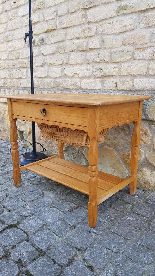 Vintažinis mid century kėnio masyvo staliukas - nuotraukos Nr. 3
