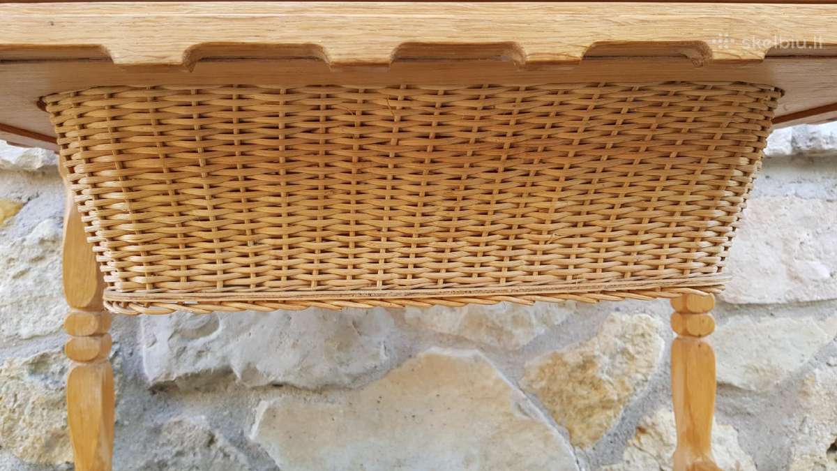 Vintažinis mid century kėnio masyvo staliukas - nuotraukos Nr. 4