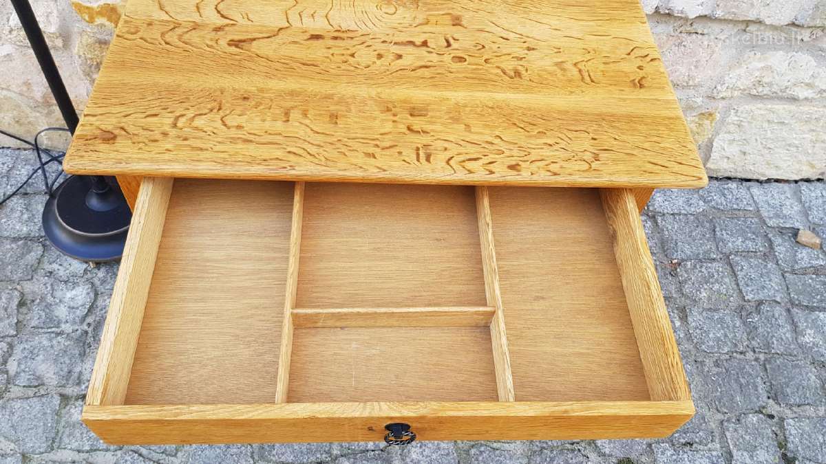 Vintažinis mid century kėnio masyvo staliukas - nuotraukos Nr. 10