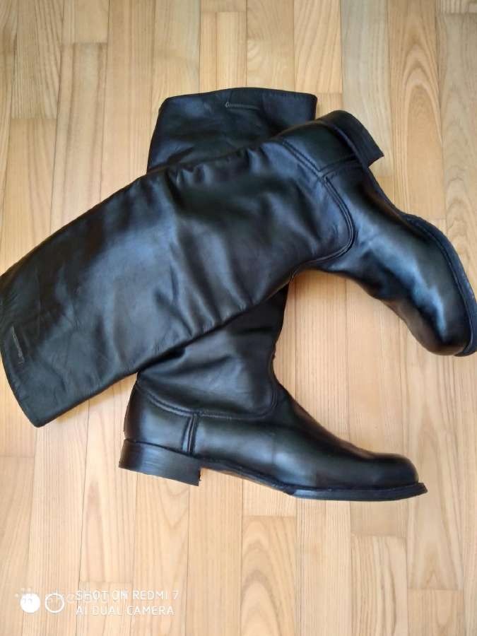 Karininko batai (hrom)