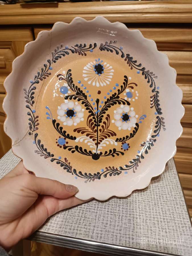 Labai sena,rankų darbo,kabinama,molinė lėkštė - nuotraukos Nr. 4