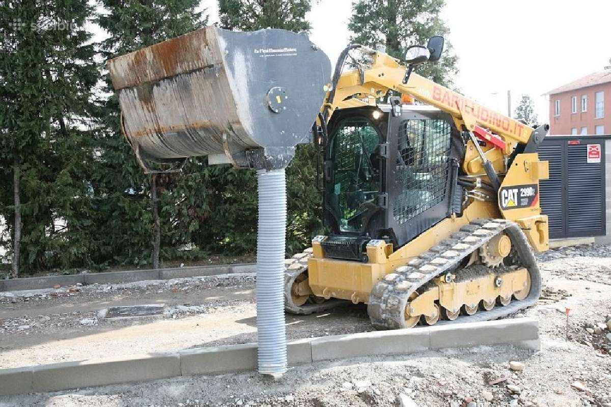 Bobcat Nuoma Vikšrinio Mini krautuvo nuoma. Skylės - nuotraukos Nr. 9
