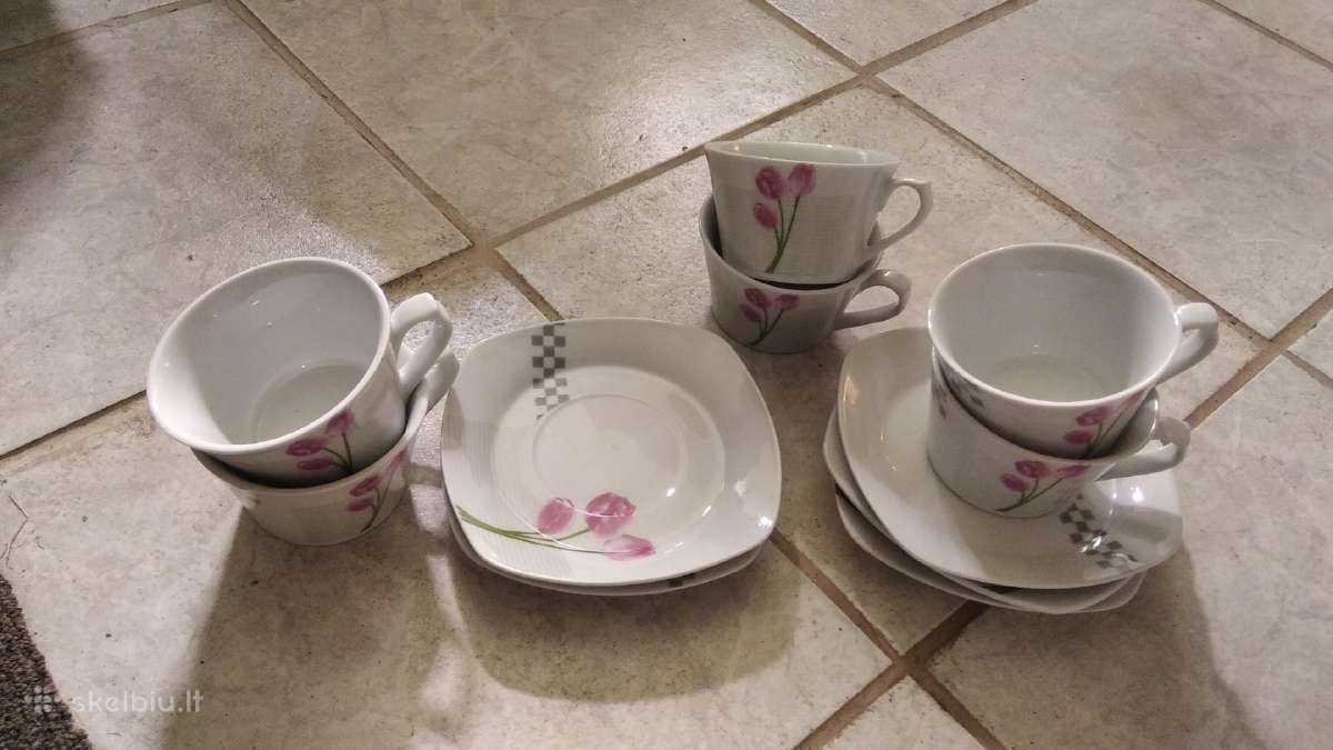 Puodeliai su lėkštutėm