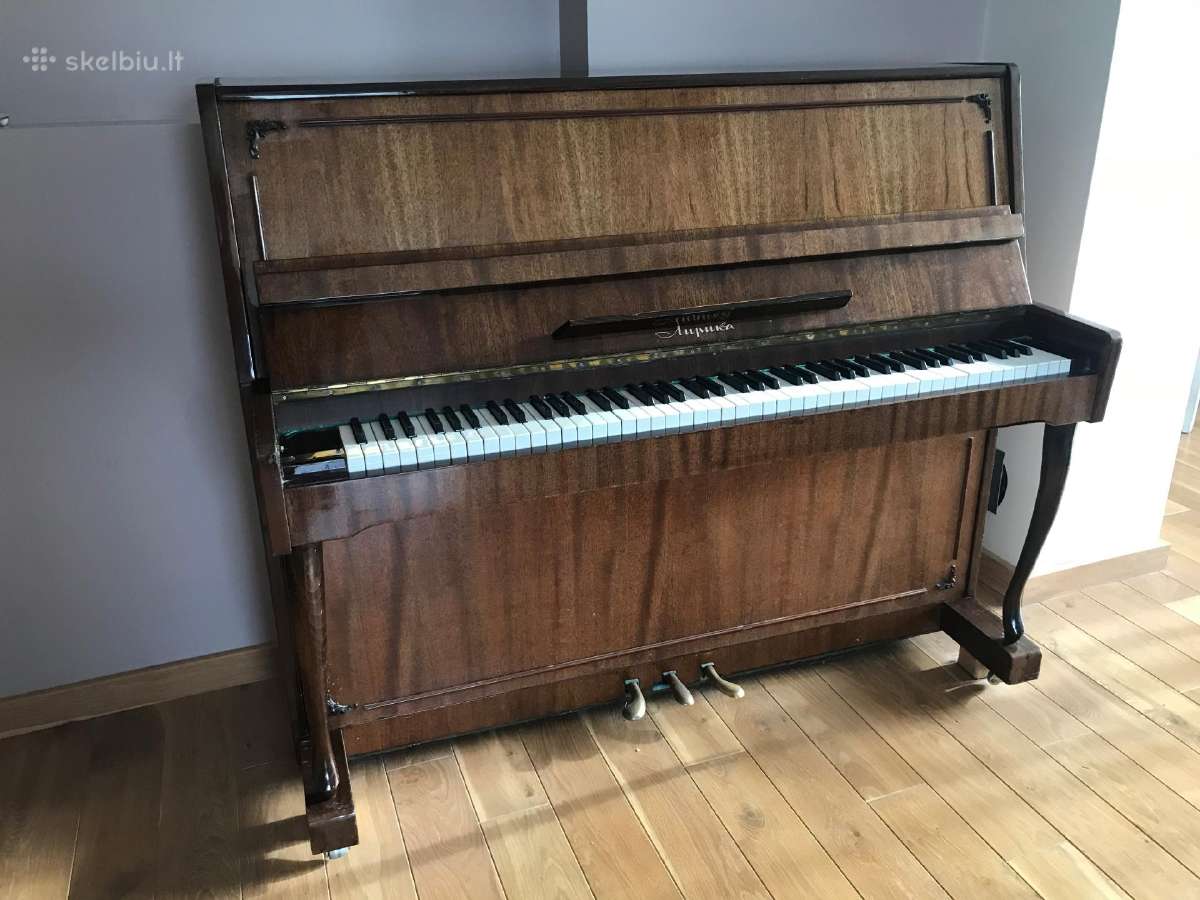 Pianinas Lyrika