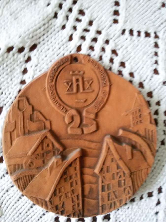 Senesnių laikų proginiai, moliniai medaliai - nuotraukos Nr. 21
