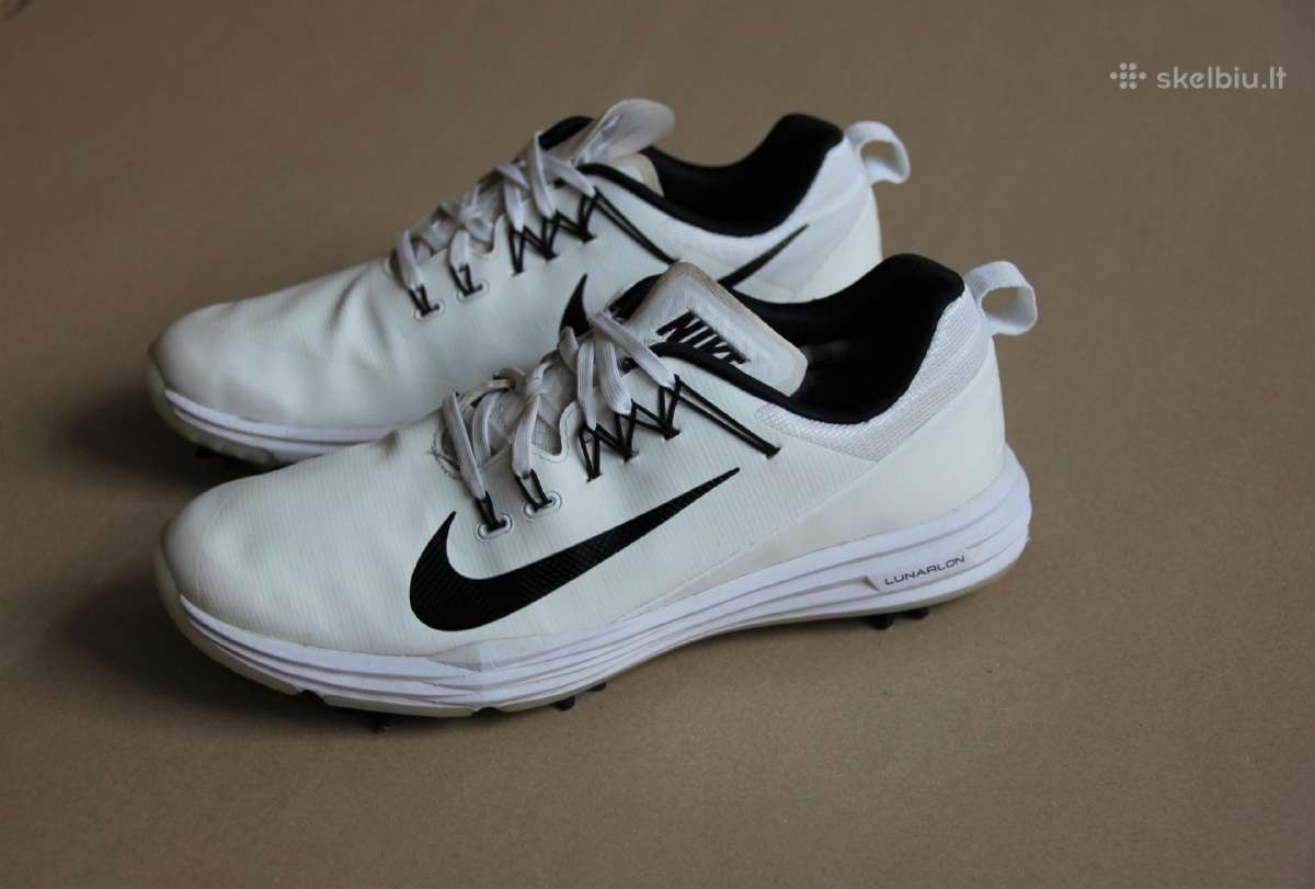 Nike 41d golfo bateliai