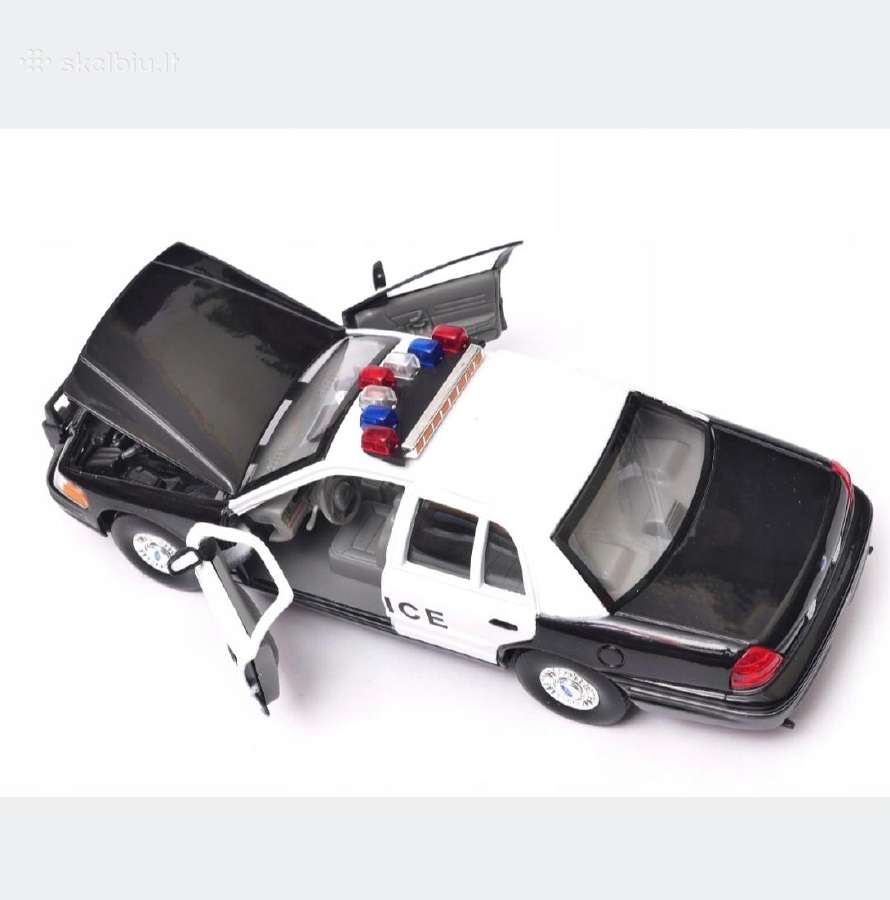 Ford Crown Victoria - nuotraukos Nr. 2