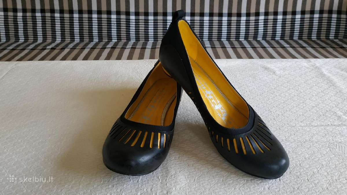 Juodi Firetrap bateliai