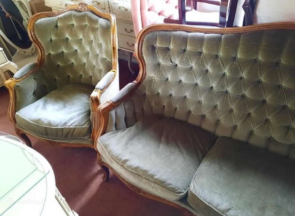Trisede sofa ir 2 foteliai su drozinukais