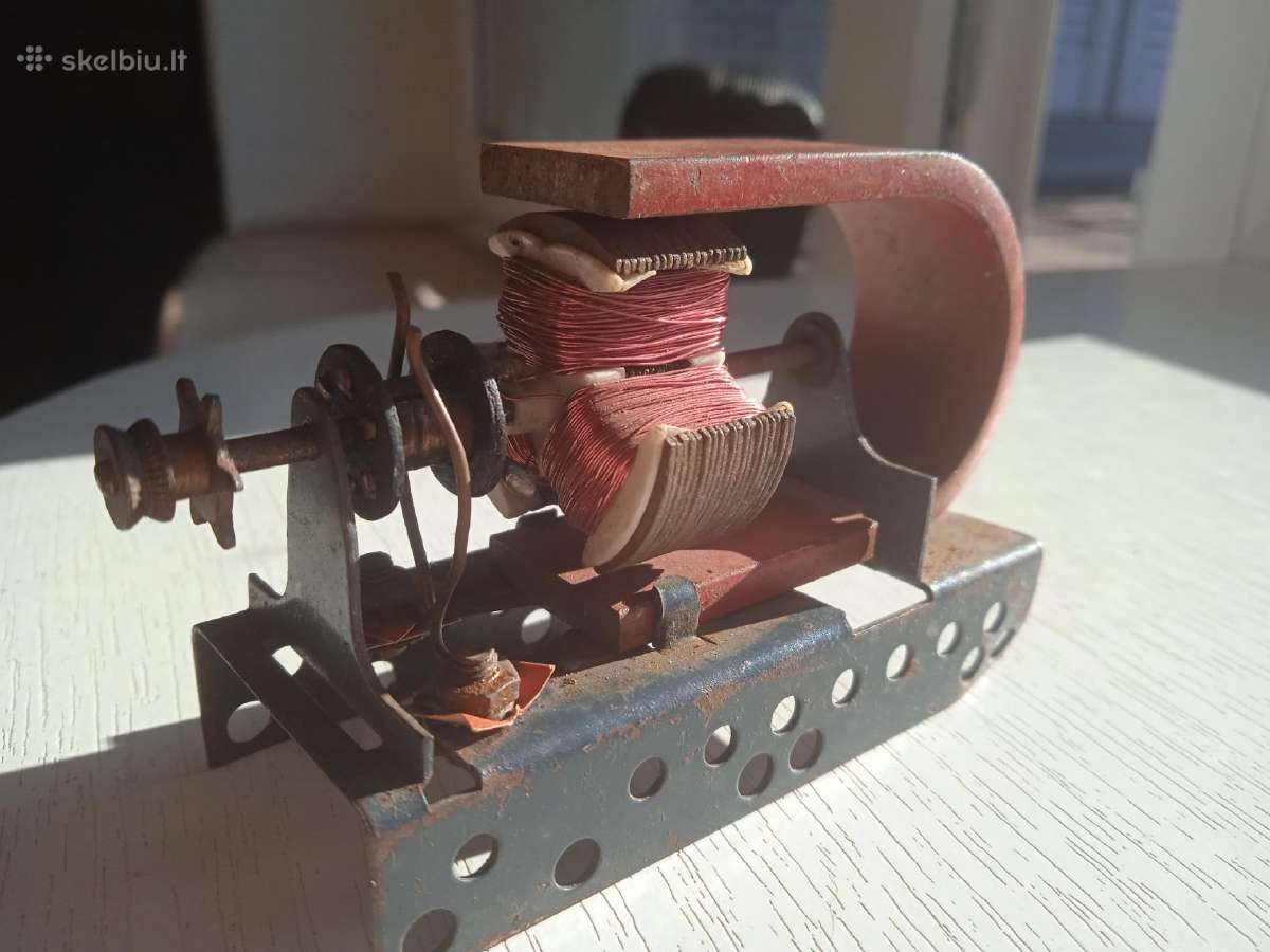 Nuolatinės srovės variklio modelis mokyklinis 56m