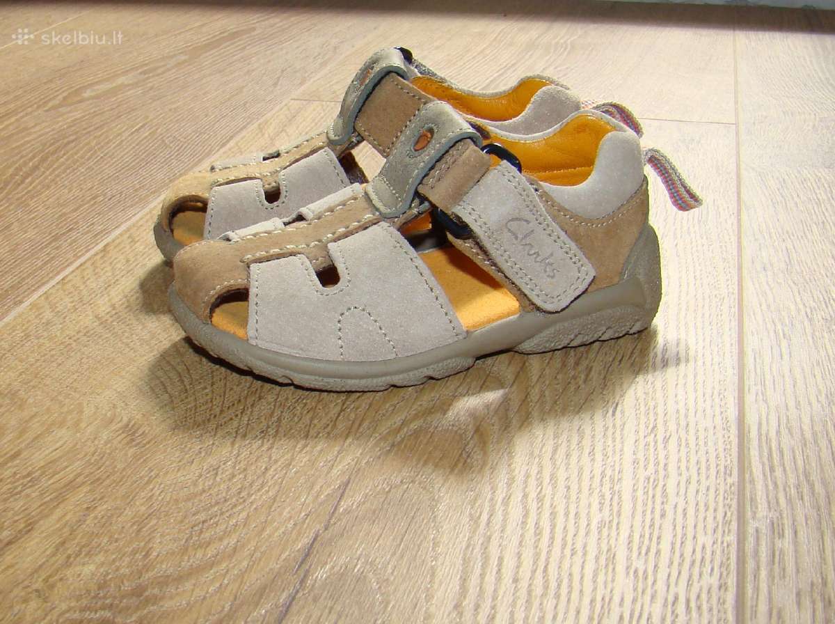 Nauji, odiniai Clarks sandaliukai 20 d.
