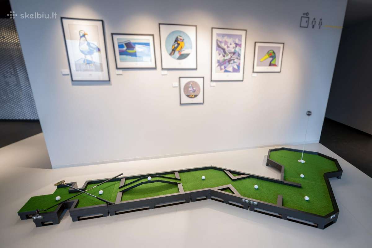 Mini golfas ofise