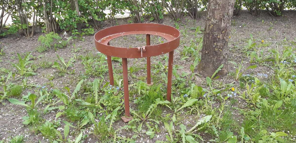 Stovas metalinis
