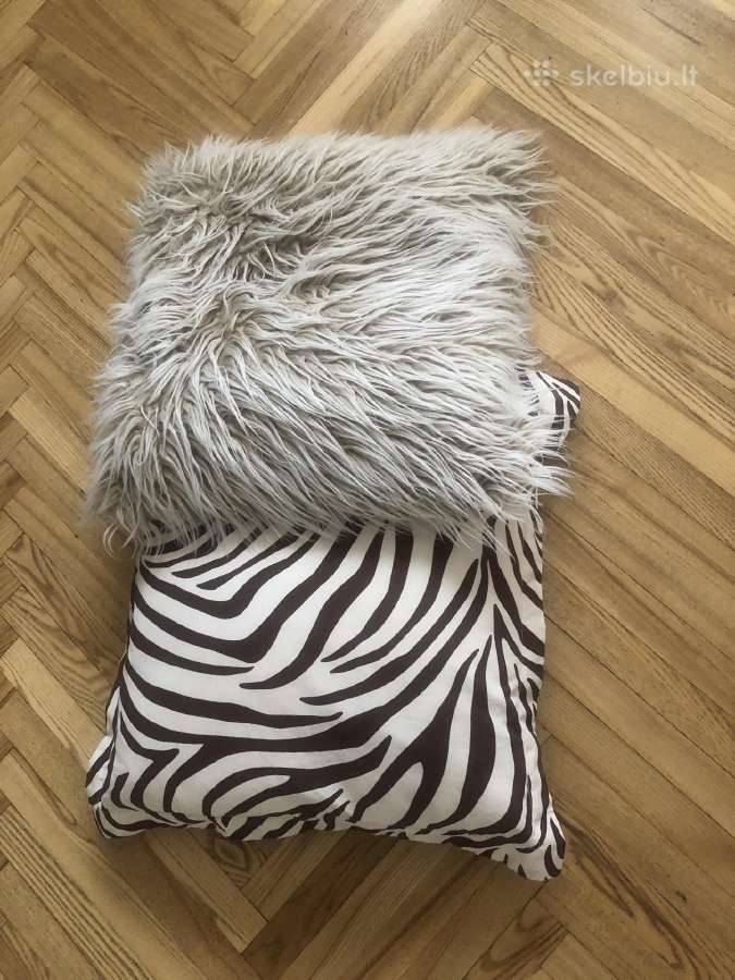 2 dekoratyvinės pagalvėlės