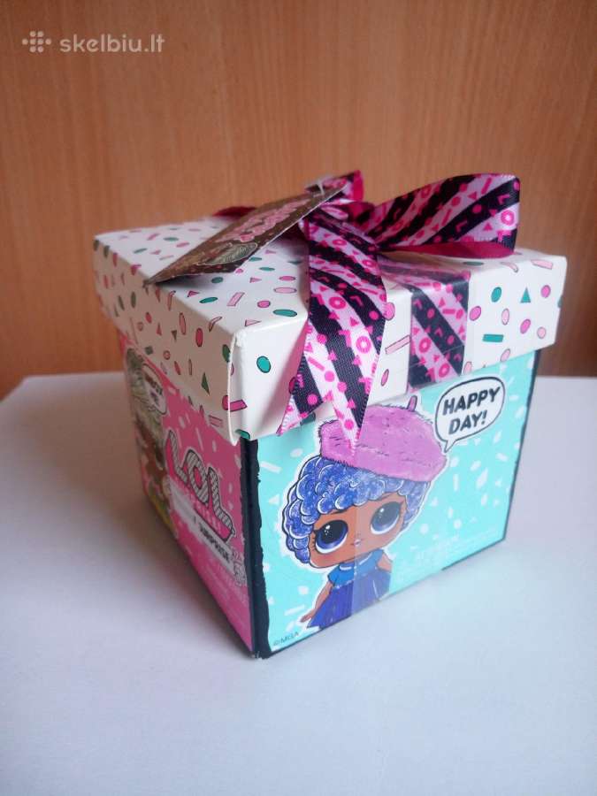 Nauja L.o.l surprise present lėlytė