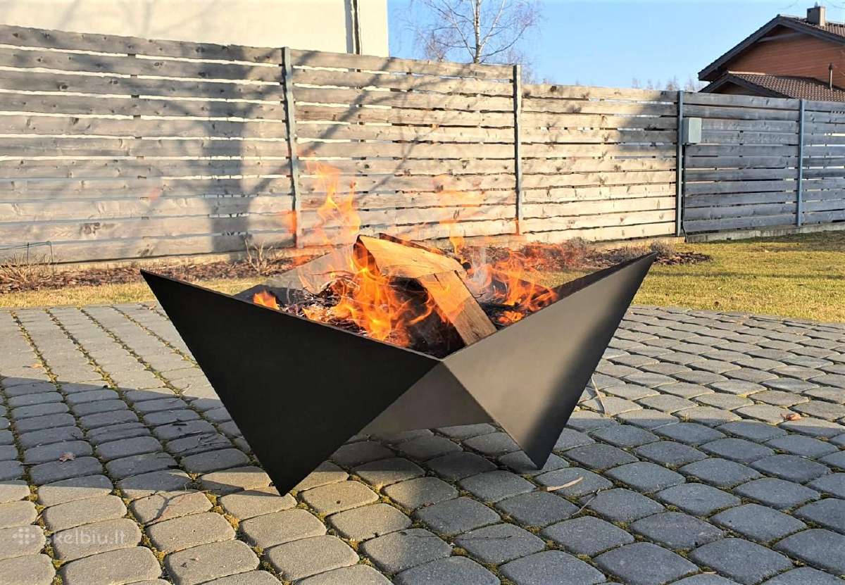 Parduodu laužavietę ugniakurą