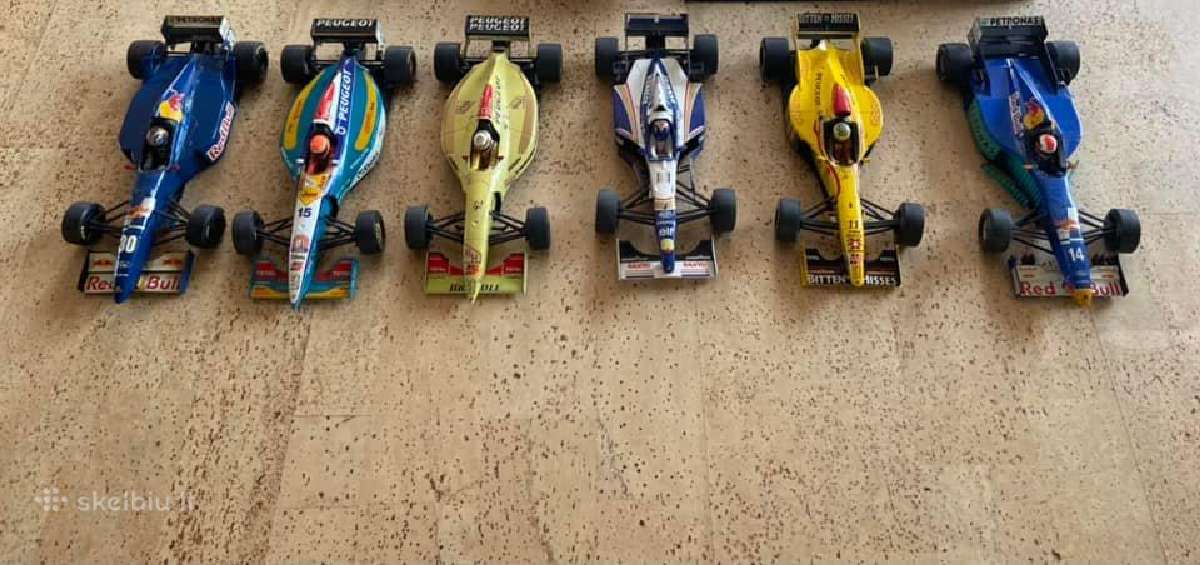 F1 bolidai Minichamps ir Onyx, po 30 eur 1:18. Gal - nuotraukos Nr. 2
