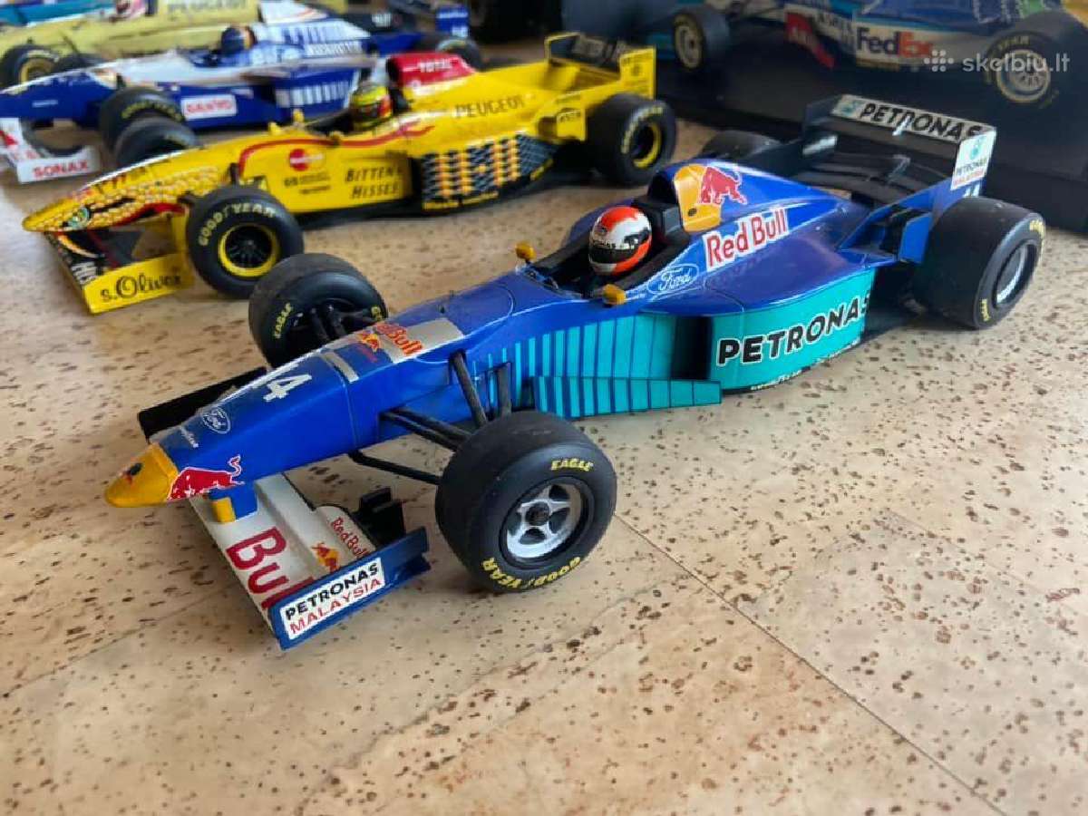 F1 bolidai Minichamps ir Onyx, po 30 eur 1:18. Gal - nuotraukos Nr. 3