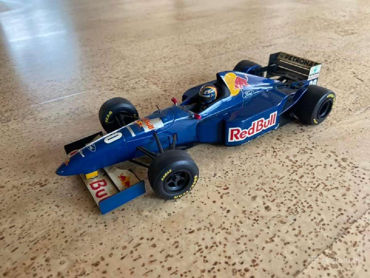F1 bolidai Minichamps ir Onyx, po 30 eur 1:18. Gal - nuotraukos Nr. 8