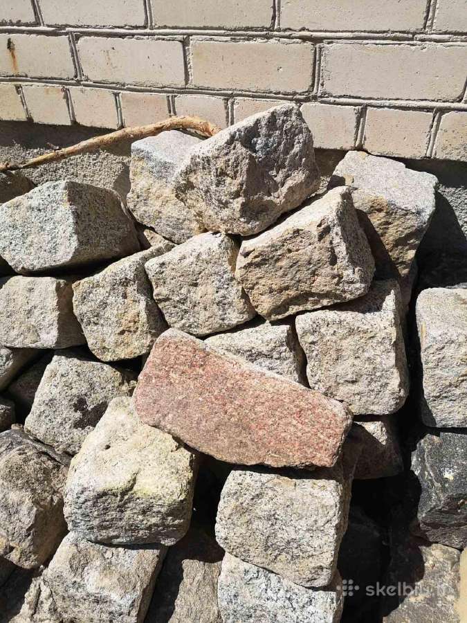 Tašyti granito akmenys - nuotraukos Nr. 2