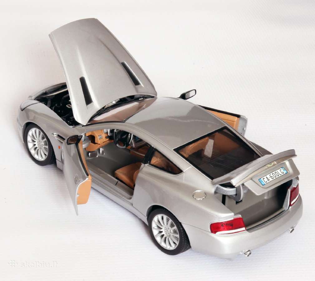 Aston Martin V12 Vanquish 1:18 - nuotraukos Nr. 2