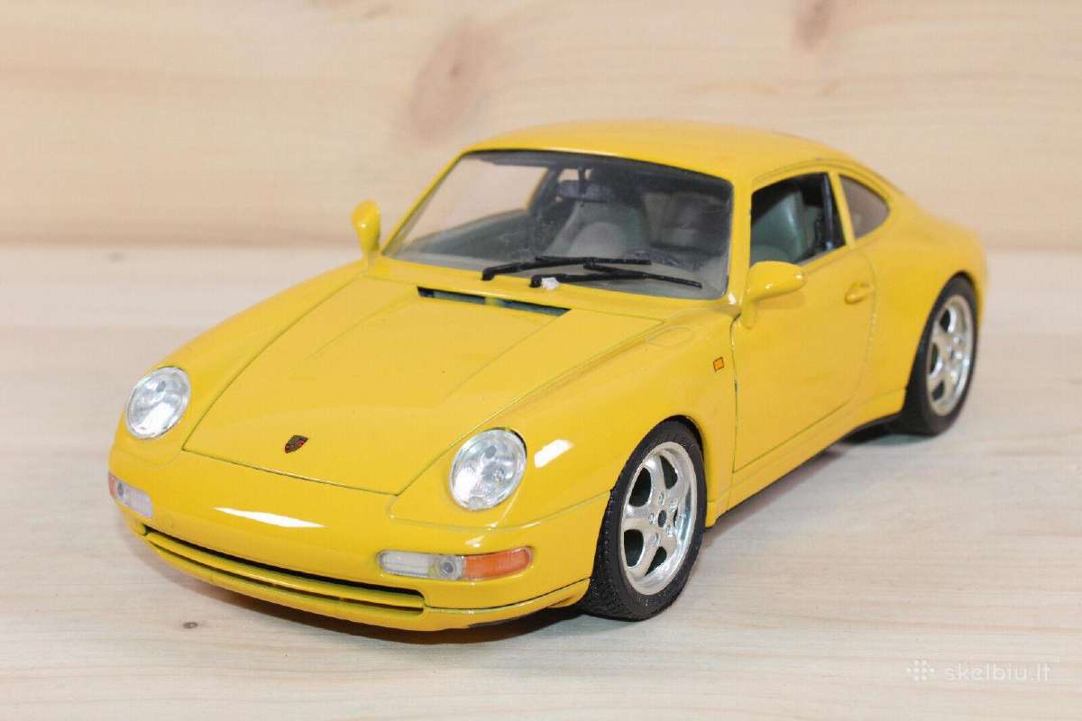 Porsche 911 Carrera Modelis Mastelis: 1:18