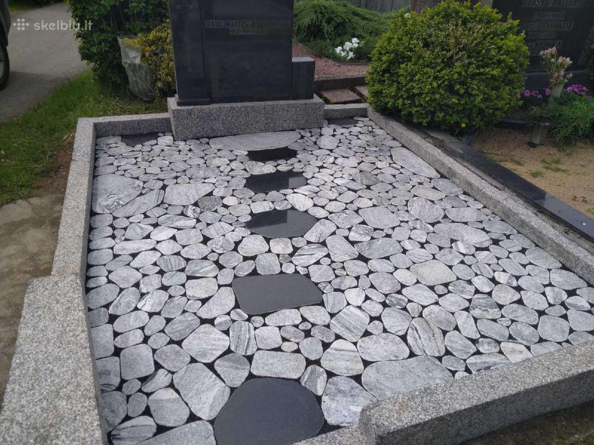 Aleksoto paminklai, dengimas akmens plokštėmis - nuotraukos Nr. 34