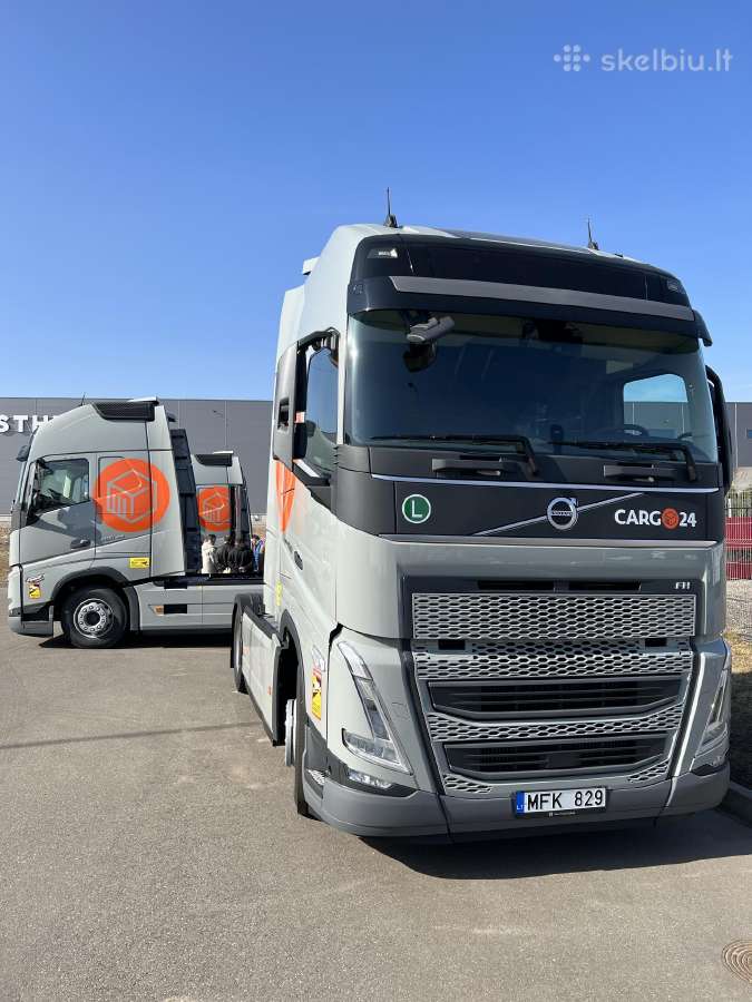 ! For CE Drivers, In Eu. Tautliner transport